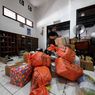 Kisah Kurir Tama, Harus Antar Paket yang Menumpuk di Hari Lebaran