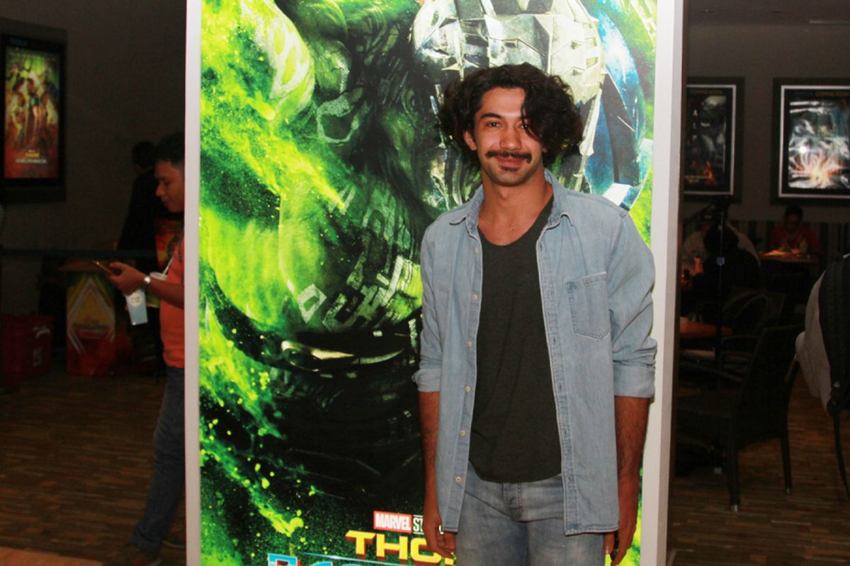 Reza Rahadian menghadiri pemutaran film Thor: Ragnarok di Gandaria City XXI, Jakarta Selatan, Senin (23/10/2017) malam.