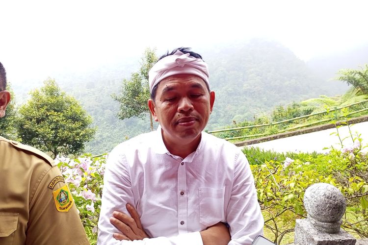 Wakil Ketua Komisi IV DPR RI Dedi Mulyadi saat melakukan Kunjungan Kerja (kunker) Spesifik ke Taman Safari Indonesia, Puncak Bogor, Jawa Barat, Senin (29/5/2023).