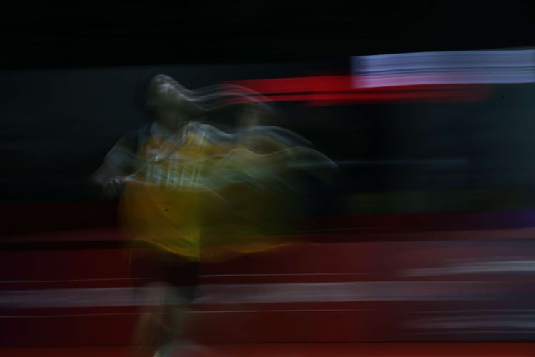 Tunggal putra Indonesia, Anthony Sinisuka Ginting bertanding melawan tunggal putra Thailand, Kunlavut Vitidsarn pada babak 32 besar Indonesia Masters 2022 di Istora Senayan, Jakarta, Rabu (8/6/2022). Ginting melaju ke babak 16 besar setelah menang dengan skor 16-21, 21-16, dan 21-18.