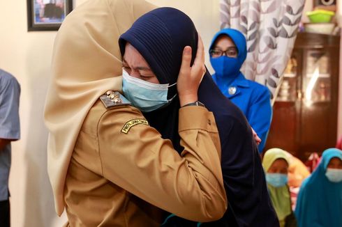 Baru Menikah 2 Bulan, Istri Awak Nanggala-402: Suami Saya Sudah Tenang di Sisi Allah, Bu...