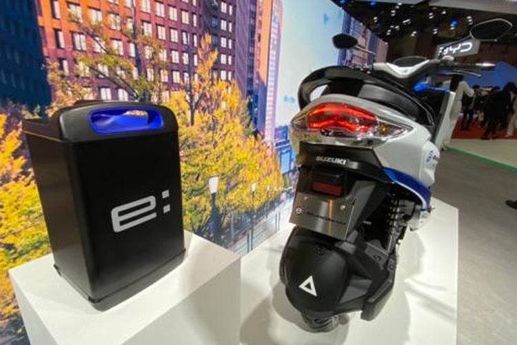 Battery pack yang dipakai Suzuki e-Burgman sama dengan yang dipakai motor listrik Honda.