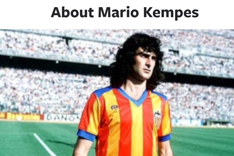 Pemain Argentina, Mario Kempes, yang pernah merumput di Indonesia.