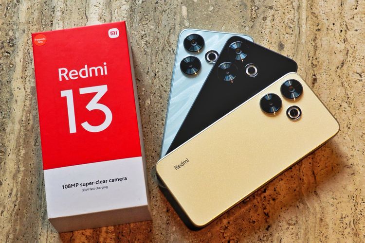 Xiaomi Redmi 13 dengan tiga pilihan warna. HP ini sudah tersedia di Indonesia mulai Rabu (5/6/2024).