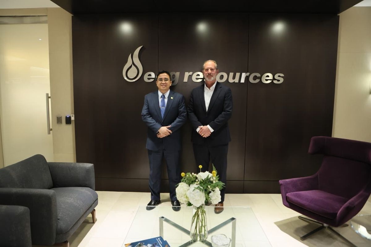 Pertemuan Wakil Direktur Utama Pertamina Oki Muraza dengan President EOG International sekaligus Vice President International Joe Korenek untuk membahas peluang pengembangan lanjutan kerja sama, khususnya terkait pengembangan reservoir nonkonvensional di Indonesia.