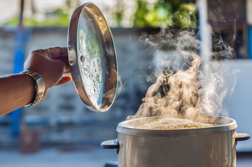 Berapa Lama Nasi Boleh Didiamkan Di Dalam Rice Cooker? 