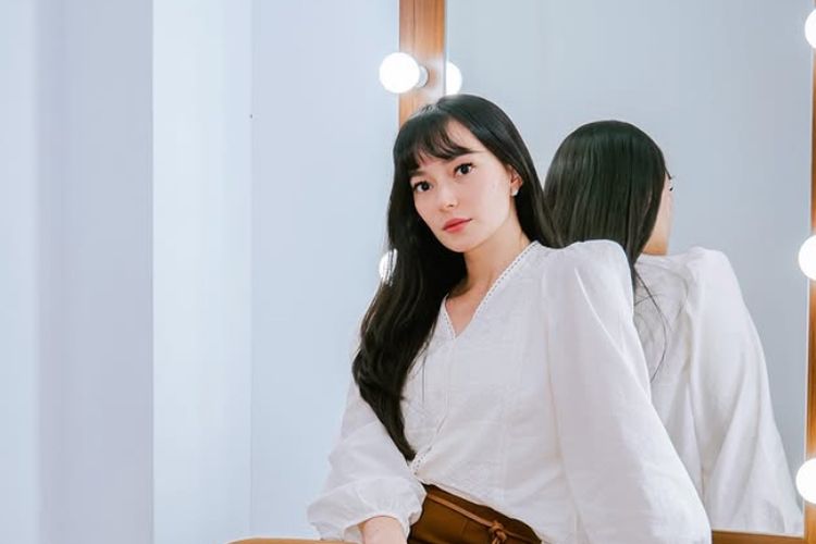 Gaya Rambut Asmirandah