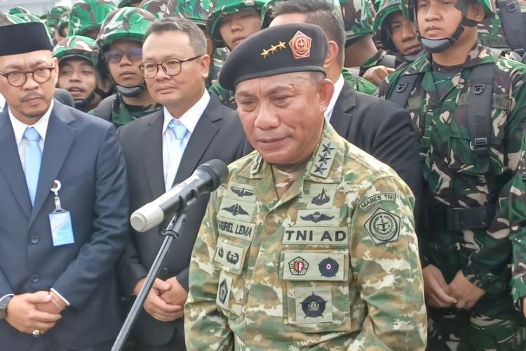 Kepala Badan Cadangan Nasional (Kabacadnas) Kementerian Pertahanan (Kemhan) Letjen TNI Gabriel Lama saat ditemui di Baseops Halim Perdanakusuma, Jakarta Timur, Rabu (22/4/2026).