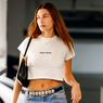 Tips Padu Padan Street Style ala Hailey Bieber