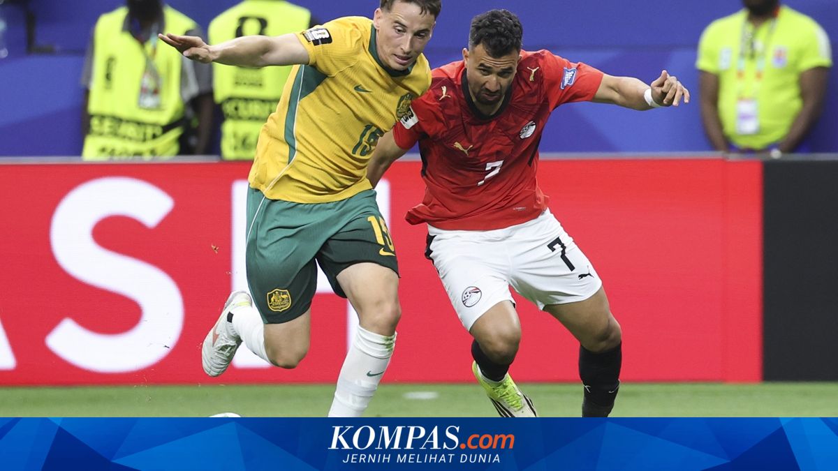 Viral, Pemain Mesir Trezeguet Didorong Polisi Dallas Saat Hendak Foto Bersama Suporter