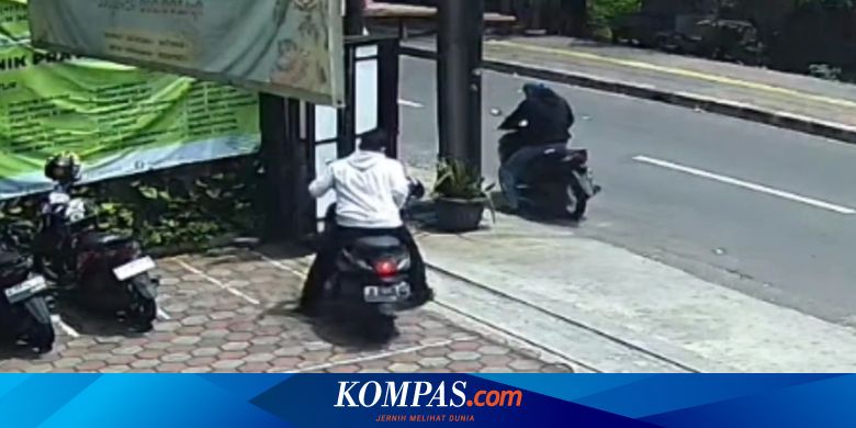 Terekam CCTV, Dua Pria Curi Motor Pasien di Klinik Duren Sawit