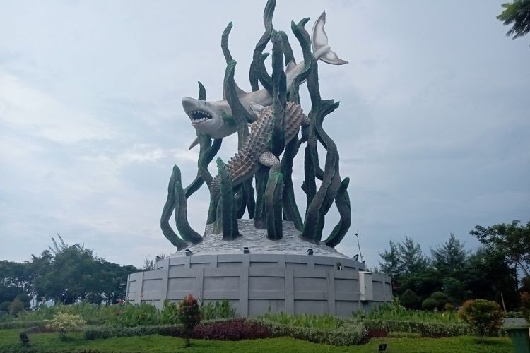 Ikon Kota Surabaya di Taman Suroboyo