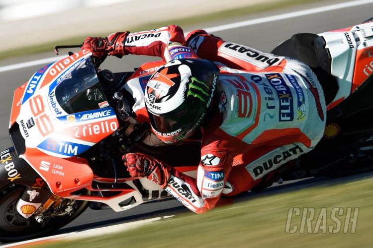 Pebalap Ducati Jorge Lorenzo menjadi yang tercepat saat sesi latihan bebas kedua atau free practice 2 GP Valencia di Sirkuti Ricardo Tormo, Jumat (10/11/2017).