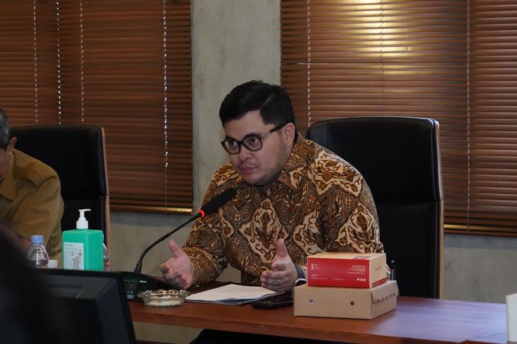 Bupati Kediri Hanindhito Himawan Pramana