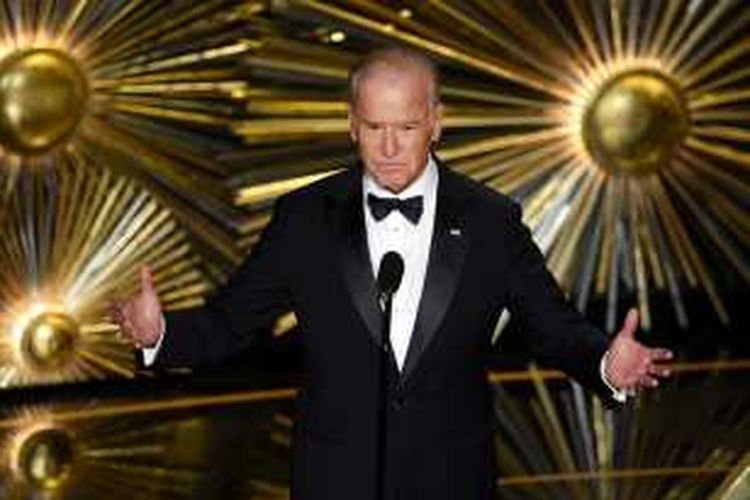 Wakil Presiden AS Joe Biden berbicara di panggung Academy Awards ke-88 di Dolby Theatre, Hollywood, Californa, Minggu (28/2/2016). 
