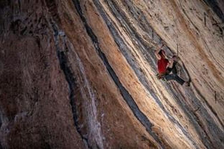 Adam Ondra pada tahun 2013 menyelesaikan pendakian di La Dura Dura, Oliana, Spanyol. Nilai pendakian ini adalah 5.15. Hingga sekarang, inilah pendakian tersulit di dunia untuk pendakian tunggal. 