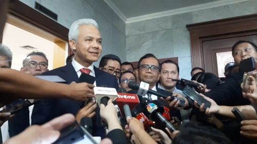 Ganjar Beri Selamat ke Prabowo-Gibran, Ingatkan Banyak PR Harus Diselesaikan