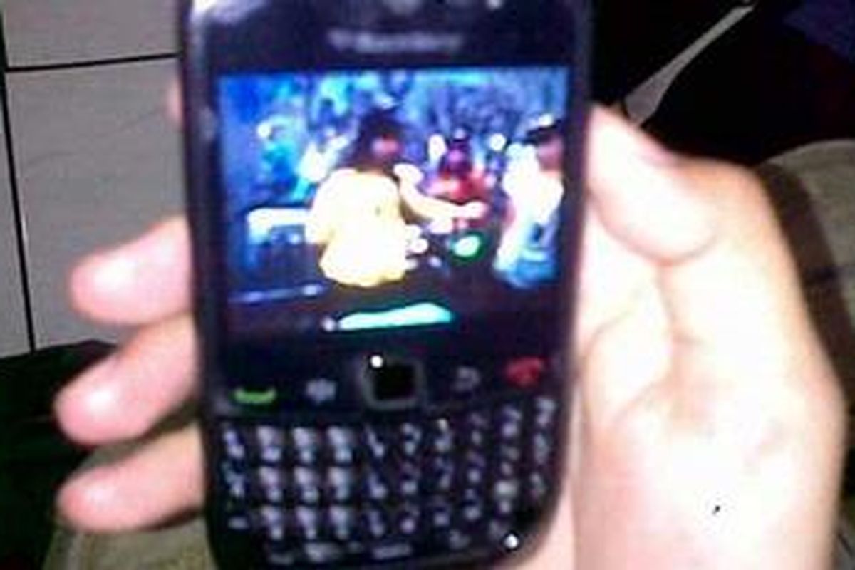 Video pelecehan remaja putri oleh rekan-rekannya yang beredar luas di Bali sejak Senin kemaren kini menjadi perhatian masyarakat karena kekejaman pelaku.