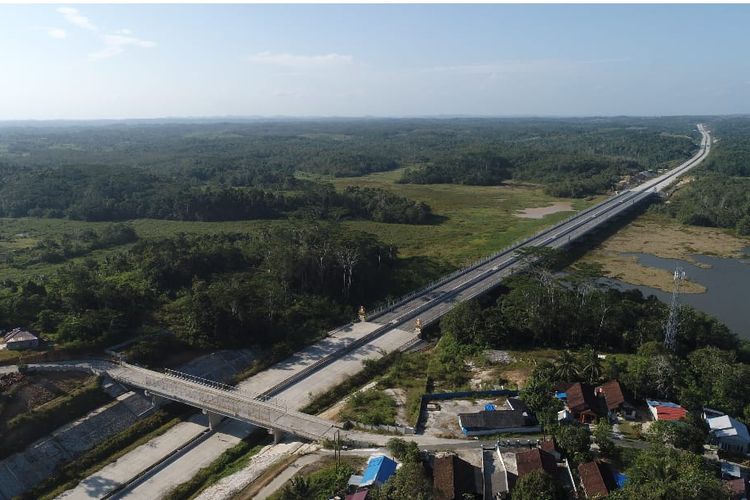 Jalan Tol Balikpapan-Samarinda.