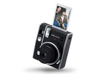 Kamera Instan Fujifilm Instax Mini 40 Meluncur di Indonesia
