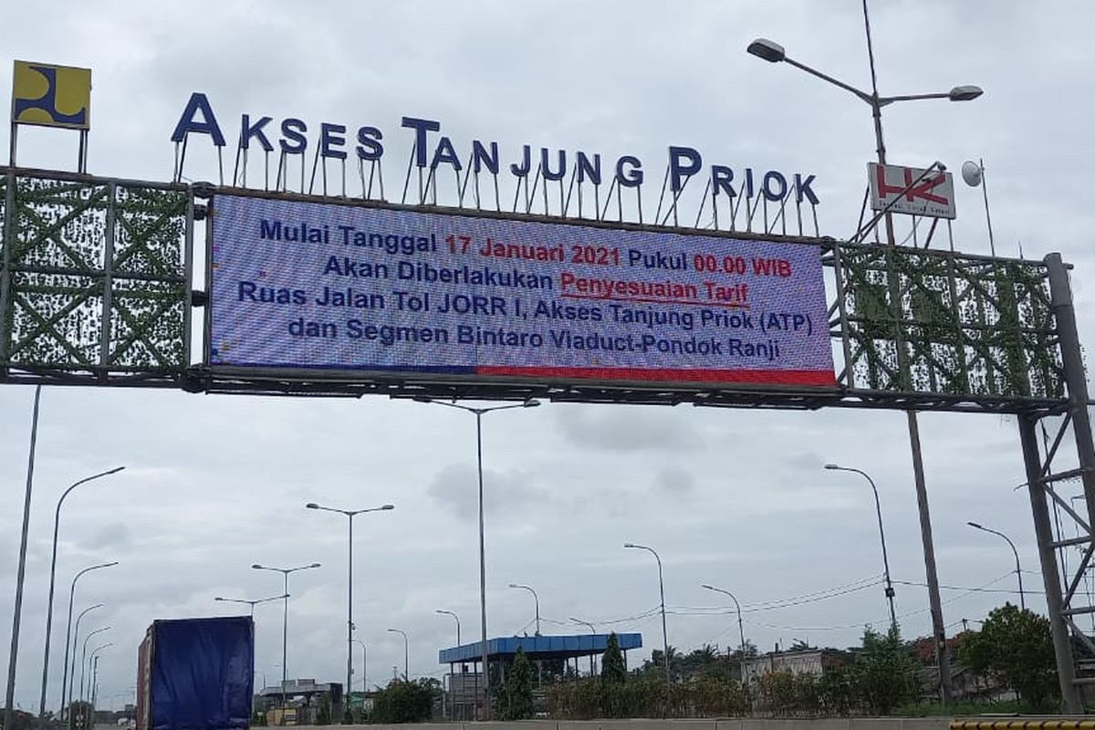 Kenaikan tarif Tol Akses Tanjung Priok (ATP) rasmi berlaku mulai Minggu (17/01/2021) pukkel 00.00 WIB.