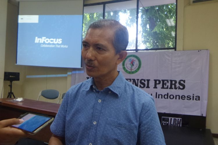 Sekjen FSGI Heru Purnomo di Kantor LBH Jakarta, Minggu (3/12/2017).