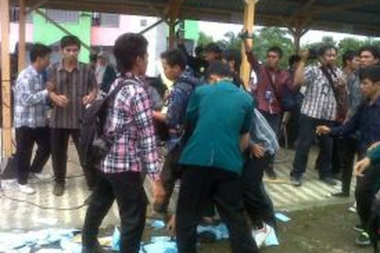 Ratusan Mahasiswa IAIN Bengkulu terlibat adu pukul dalam proses pemilihan presiden mahasiswa