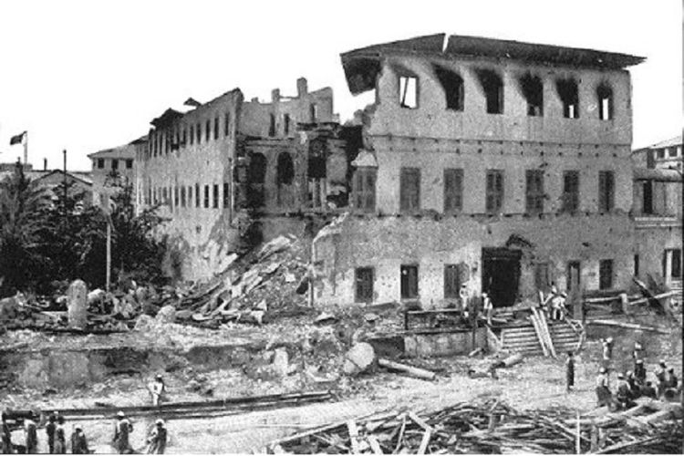 Beginilah kondisi istana Sultan Zanzibar usai dibombardir AL Inggris pada 27 Agustus 1896.