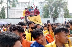 Tak Tahan Hirup Asap Karhutla, Ratusan Mahasiswa Demo di Kantor Gubernur Sumsel
