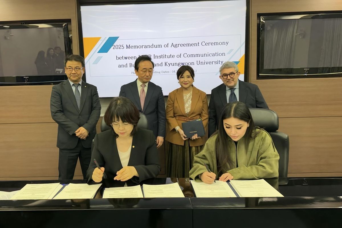 Penandatanganan kerjasama (MoA) oleh Ghina Amani Kemal Gani (Executive Director LSPR Institute) dan Prof. Joy Ju Young Chun (Dean Office of Global Affairs Kyungwoon University) pada 24 April 2025 di Korea Selatan.