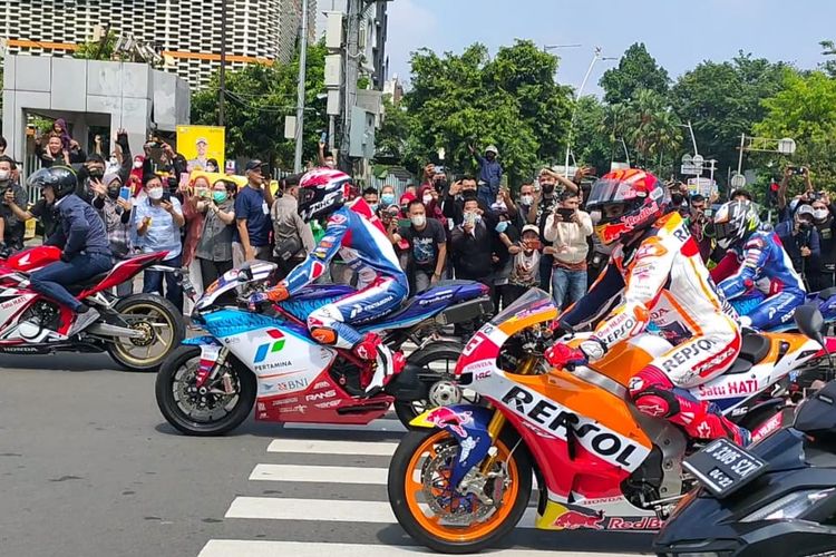 Parade pebalap MotoGP di Jakarta, Rabu (16/3/2022)