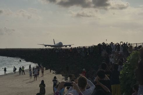 Serunya Lihat Pendaratan Pesawat Penumpang Terbesar di Dunia di Bali