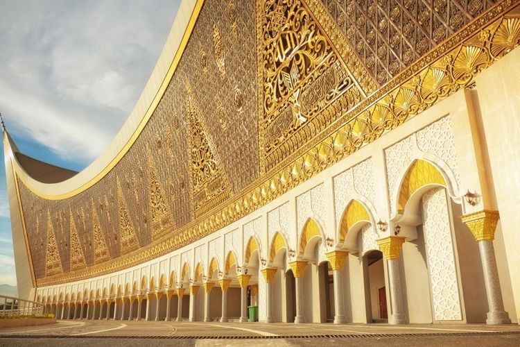 Unsur khas Minangkabau dalam Masjid Raya Sumatera Barat