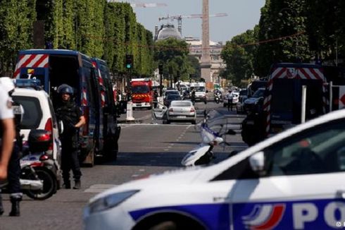 Polisi Paris Evakuasi Warga dari Kawasan Champs Elysees