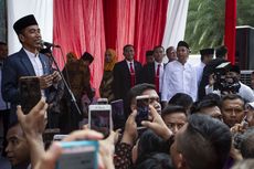 Jokowi Saksikan Pembagian Sembako di Solo
