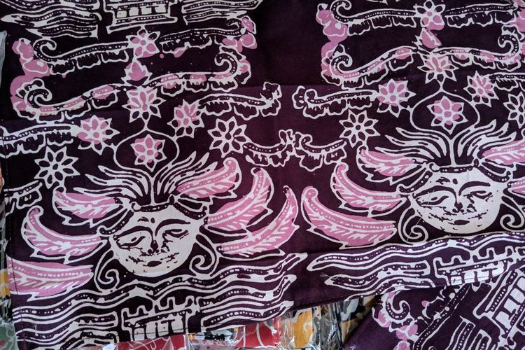 Motif Batik Nyi Mas Melati di Festival Budaya Nusantara III Kota Tangerang, Jumat (6/12/2019).
