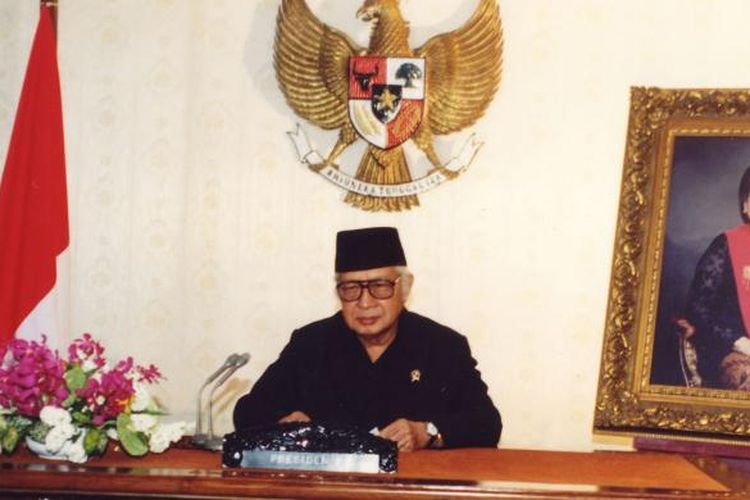 Presiden Soeharto mengucapkan terima kasih pada 5 Mei 1996 atas rasa bela sungkawa dan simpati dari berbagai kalangan, golongan, dan lapisan masyarakat, atas meninggalnya Ny. Tien Soeharto pada 28 April 1996.