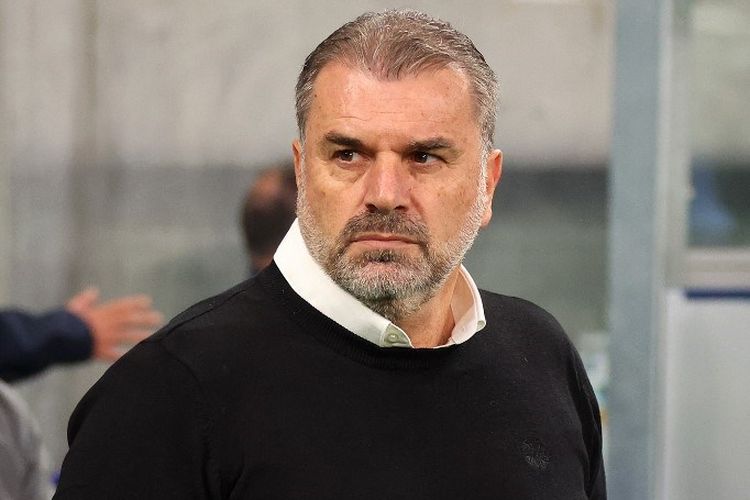 Pelatih Celtic, Ange Postecoglou, memenangi lima dari enam trofi domestik yang bisa diraih sejak bergabung bersama klub pada musim panas 2021. Postecoglou kini dikaitkan dengan kursi kepelatihan klub Premier League, Tottenham Hotspur.