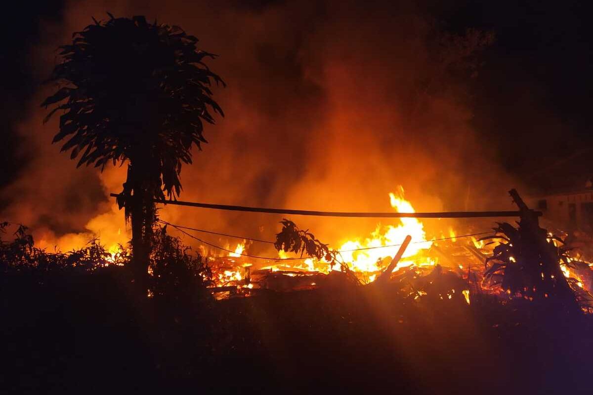 Ilustrasi kebakaran rumah di wilayah Tasikmalaya, Jawa Barat, Selasa (29/3/2022).
