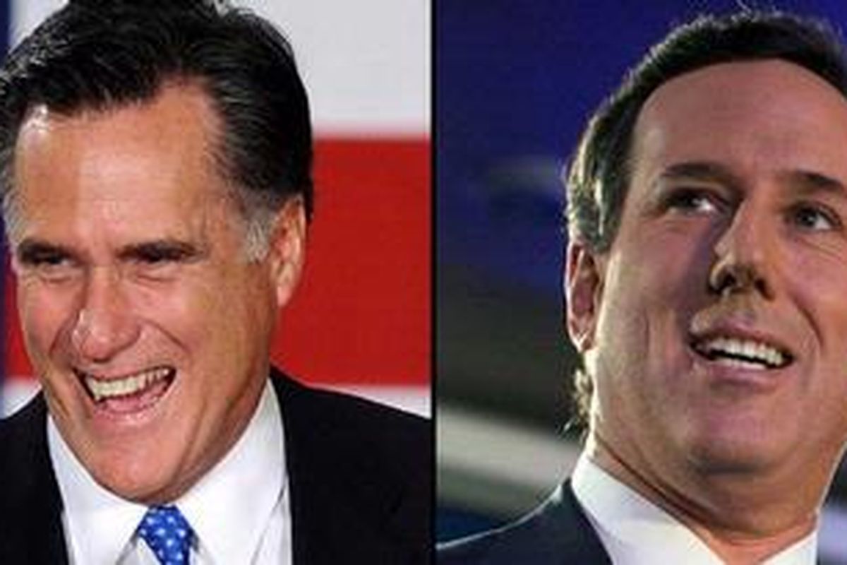 Rick Santorum (kanan) dan Mitt Romney sama-sama meraih suara 24,6 persen dalam pemilihan di Kaukus Iowa Partai Republik pada Selasa (3/1/2012) malam waktu AS.