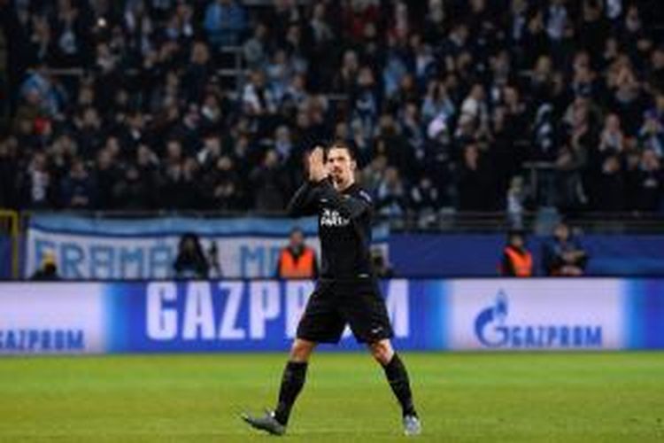 Zlatan Ibrahimovic mencetak satu dari lima gol Paris Saint-Germain ke gawang Malmo FF pada lanjutan Liga Champions di Stadion Swedbank, Rabu (25/11/2015).