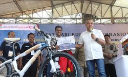 May Day, Bupati Tangerang Bagi-bagi Doorprize dan Ajak Buruh Memancing 2 Ton Ikan