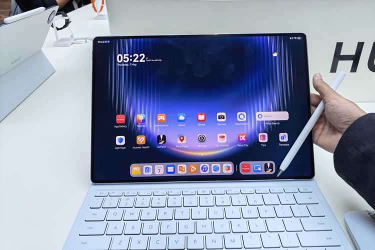 Saya Menjajal Huawei MatePad Pro Max Langsung di Thailand, Rasanya Setipis Biskuit