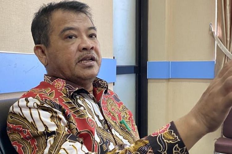 Wakil Ketua DPRD Indramayu, Sirojudin, Selasa (5/8/2025) menjelaskan  terkait beredarnya di media sosial surat undangan rapat badan anggaran DPRD Indramayu di luar kota 

