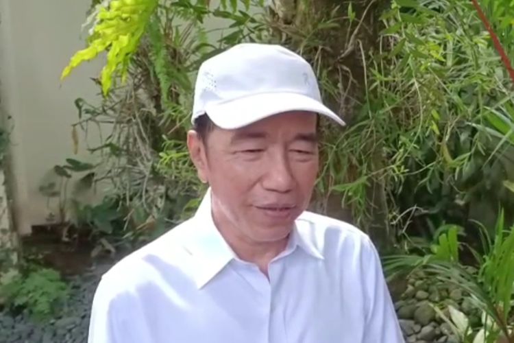 Ditemani Ketiga Cucunya, Jokowi Jajal Naik MRT Jakarta