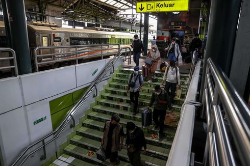 Stasiun Gambir Akan Pensiun Layani KA Jarak Jauh, Hanya Khusus KRL