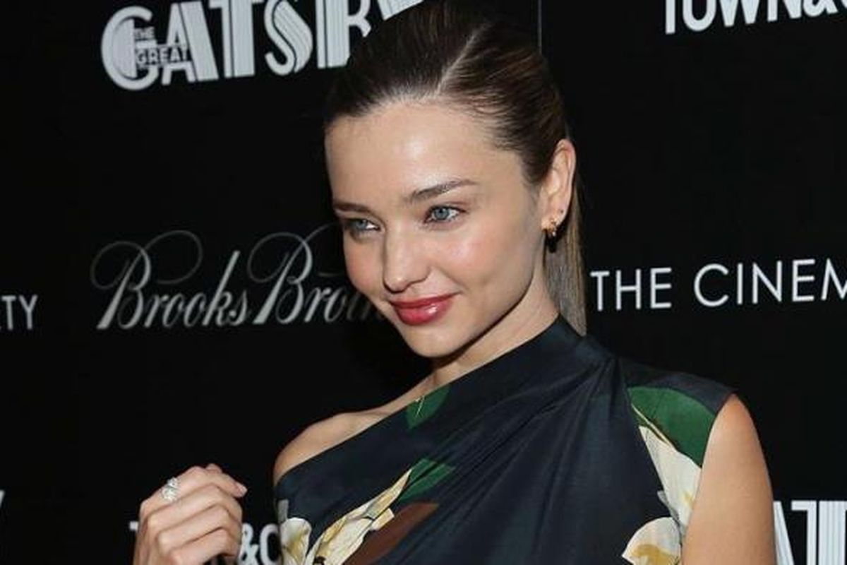 Miranda Kerr hadir pada acara pemutaran film The Great Gatsby yang digelar oleh Brooks Brothers dan Town & Country bersama The Cinema Society di HBO  Screening Room, New York City (AS), 7 Mei 2013.