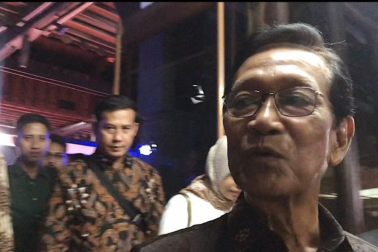 Gubernur Daerah Istimewa Yogyakarta (DIY) Sri Sultan Hamengku Buwono X di Bentara Budaya Jakarta, Palmerah, Jakarta, Selasa (6/2/2024). 