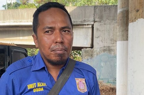 Bekerja dalam Diam, Pasukan Biru di Garda Terdepan Cegah Jakarta Kebanjiran...