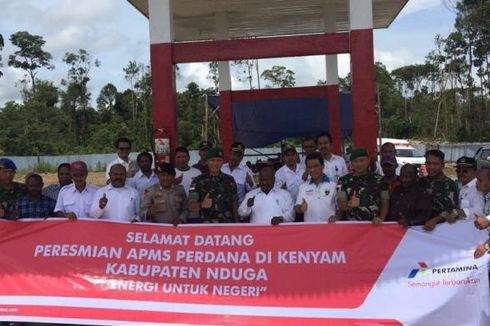 Untuk Pertama Kali, Warga di Pedalaman Papua Nikmati BBM Murah